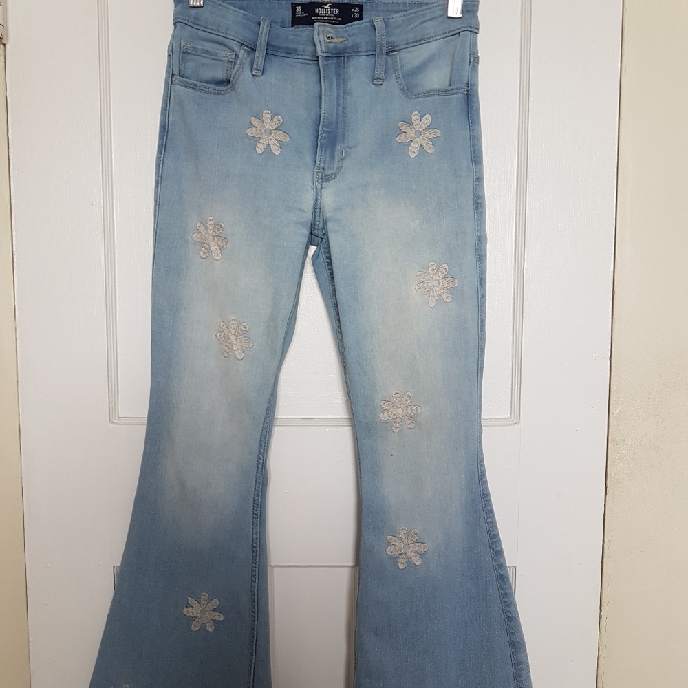 Hollister Boho Embroidered High Rise Vintage Flare Light Wash Denim Jean Sz 26